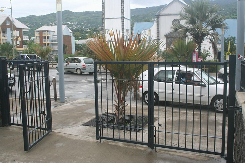 Grille métallique Saint-Pierre